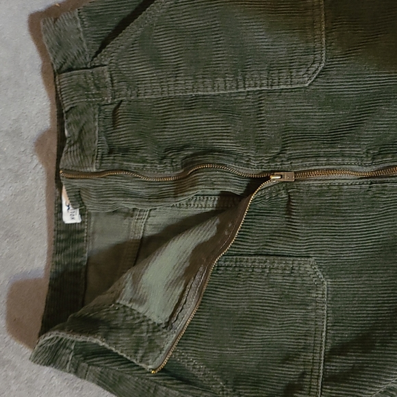 Hollister Green Mini Skirt - Picture 6 of 7